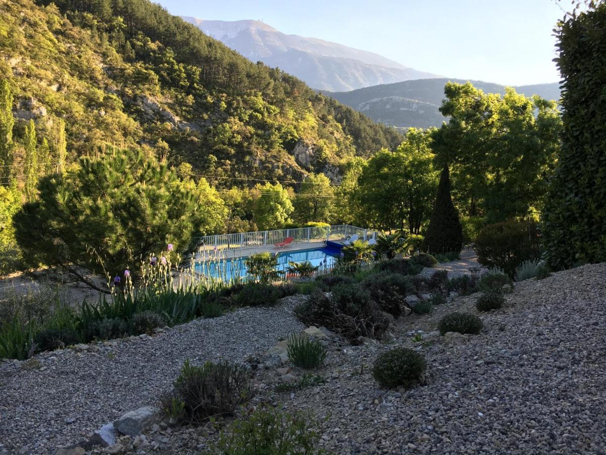 Les Chambres D'Hotes Du Mas Face Au Ventoux Plaisians 外观 照片
